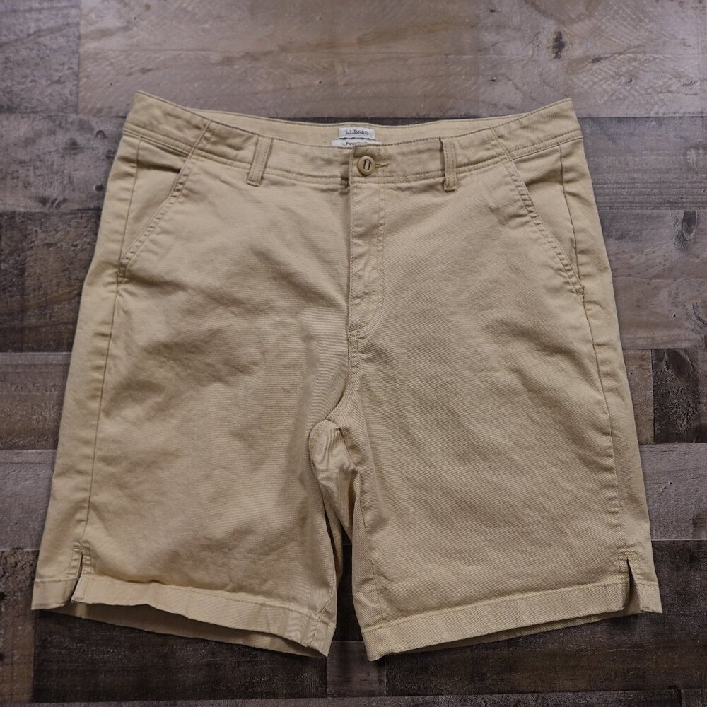 L.L. Bean Lakewashed‎ Chino Shorts Women’s Size 14 Regular Beige Favorite Fit